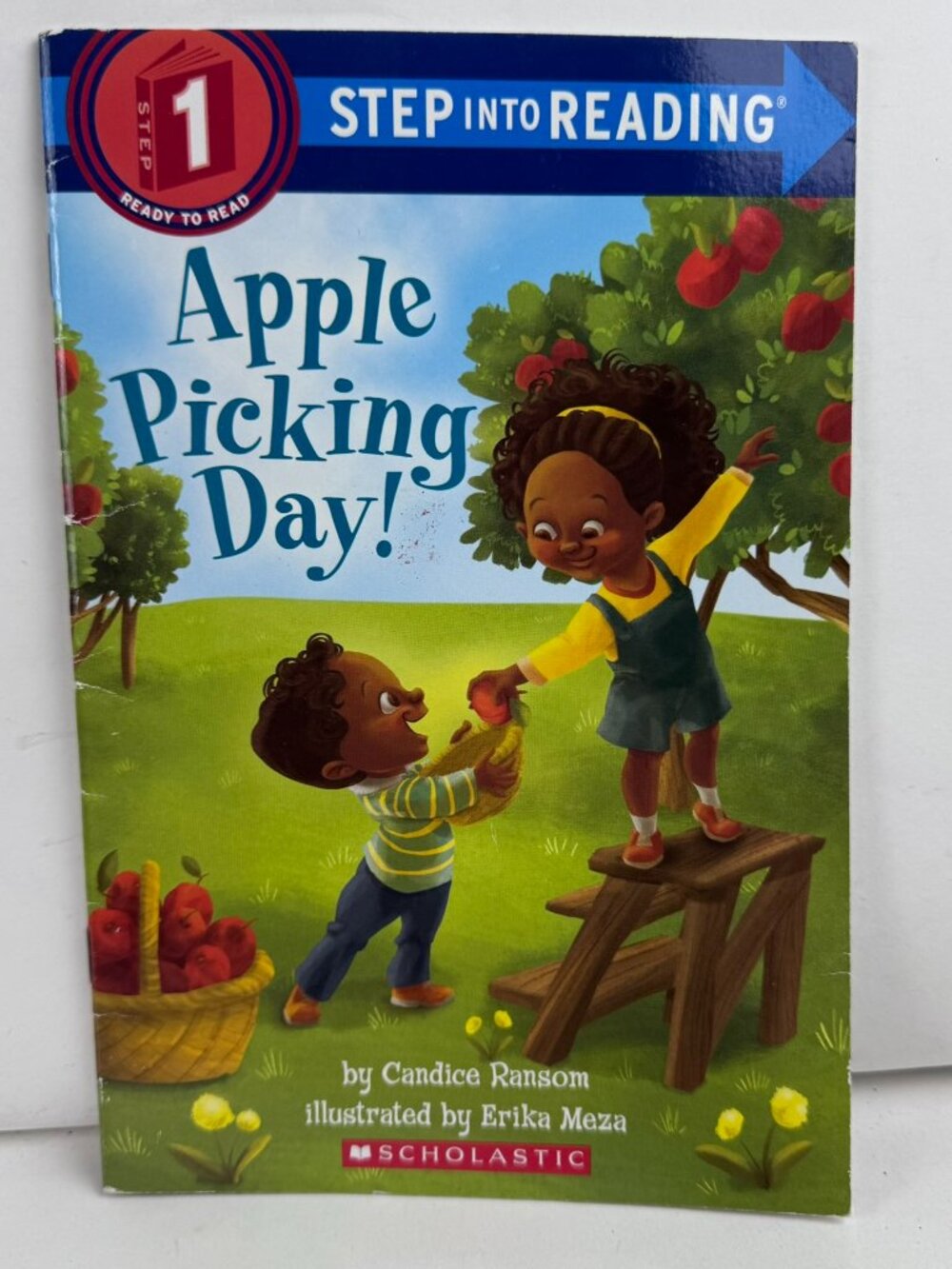 Apple Picking Day Step Into Reading Level 1 Scholastic Candice Ransom F&P Level